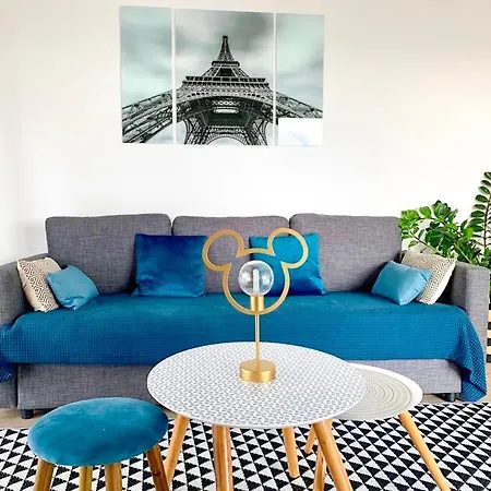 Loggia Paris Apartment